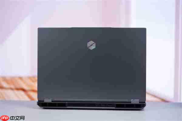 升级长江存储PC450固态硬盘 机械革命耀世16 Ultra图赏