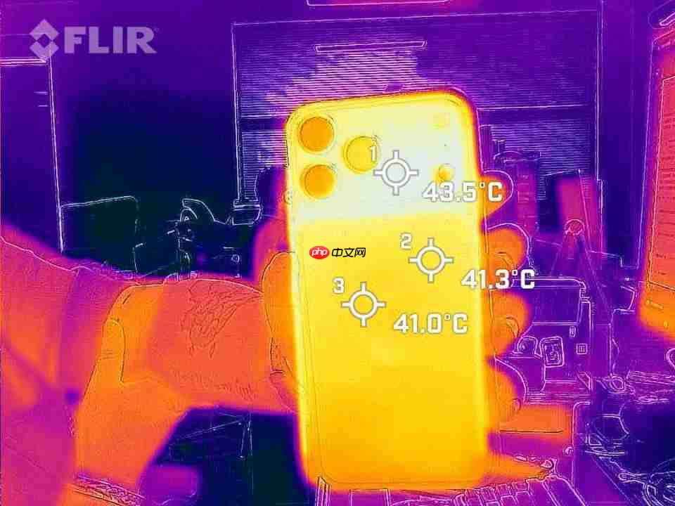 iPhone 17 Pro散热大幅改进！但依旧远远落后于安卓
