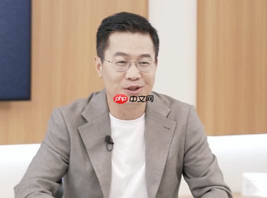 卢伟冰回应小米17系列改名：肯定不是蹭苹果热度！产品升级巨大