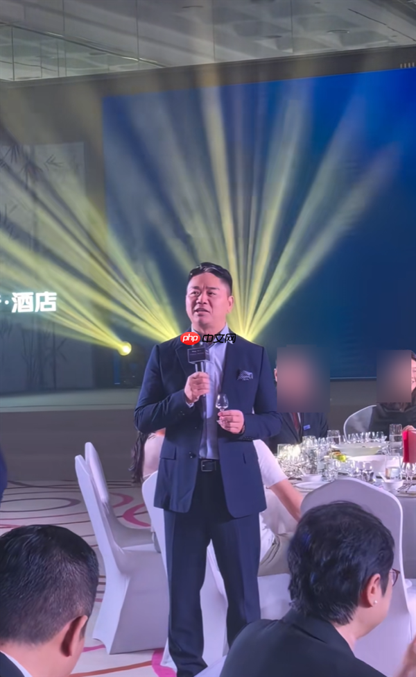 刘强东称首次创业是开餐厅:有外卖平台扣点25% 导致食品安全问题