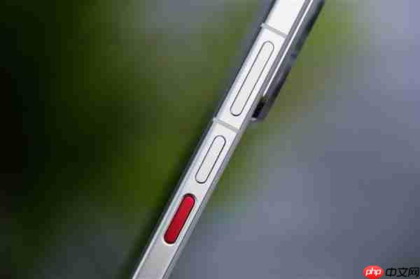 行业唯一四等边白面板!魅族22图赏