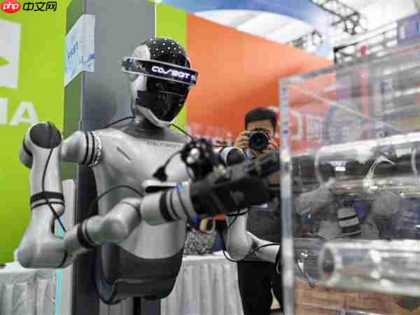 聚焦高危作业替代 灵宝CASBOT荣获2025 Inclusion·外滩大会机器人职业技能“智行者”奖