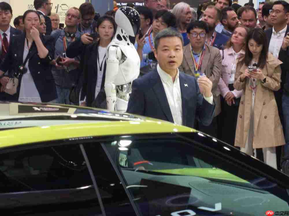 谁更吸引老外?慕尼黑车展纪实:中国车圈大佬亲自迎客,一切只为全球化