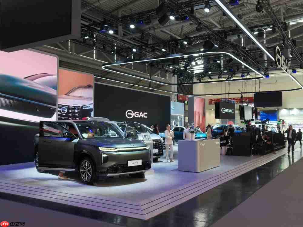 谁更吸引老外?慕尼黑车展纪实:中国车圈大佬亲自迎客,一切只为全球化