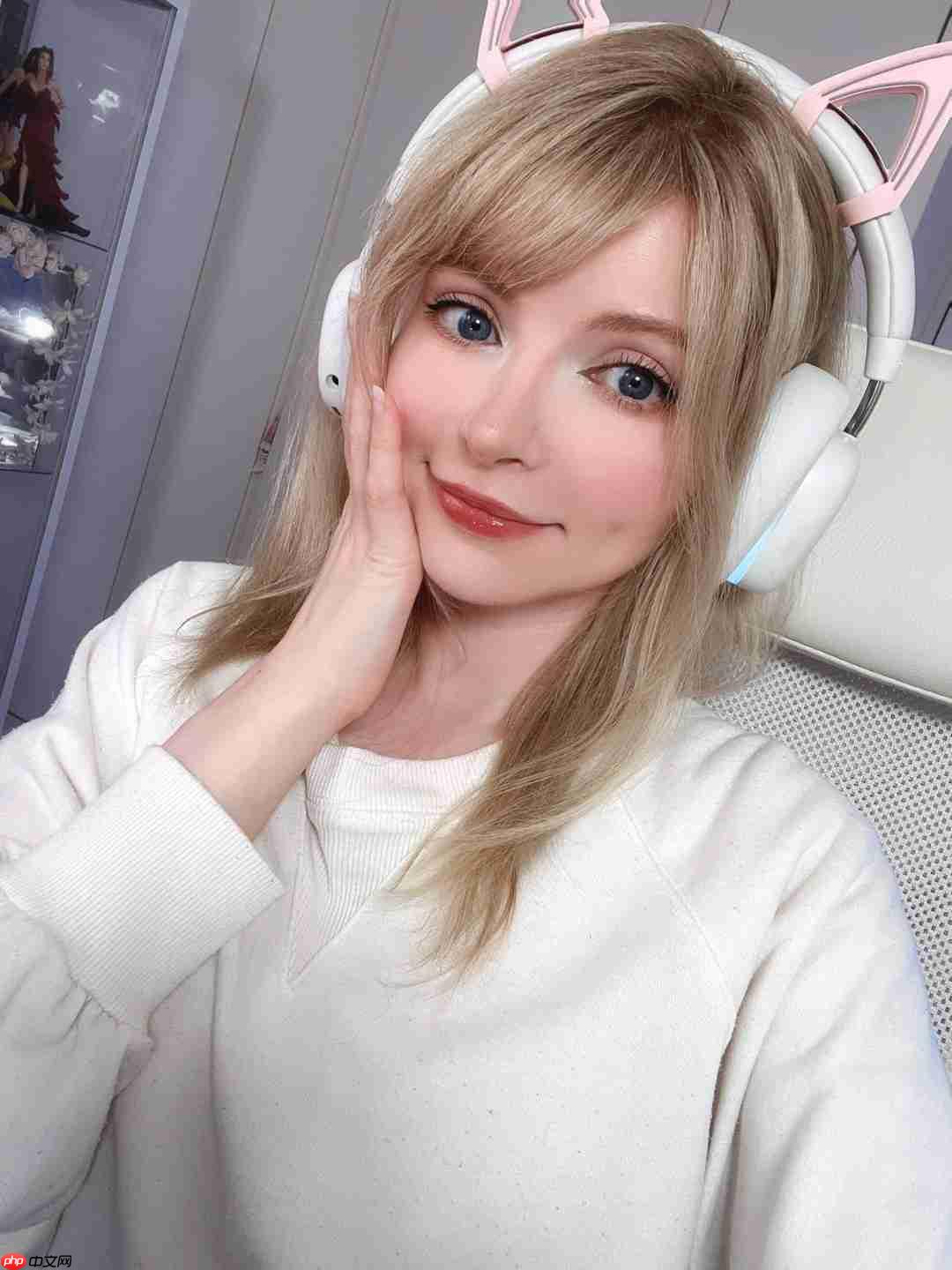 日本性感Coser演绎《合金装备3：重制版》EVA