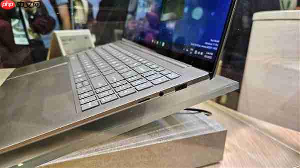 宏碁官宣Swift 16 AI:全球首款Intel Panther Lake笔记本