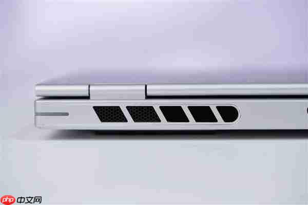 锐龙9 9850HX仅7999元！七彩虹MEOW橘宝R16 Ultra游戏本图赏