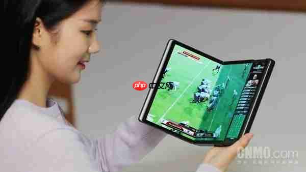 试试水？曝三星三折叠手机首批将生产5万台 11月上市