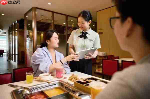 这家海底捞的“大脑” 是一台小小的Mac mini