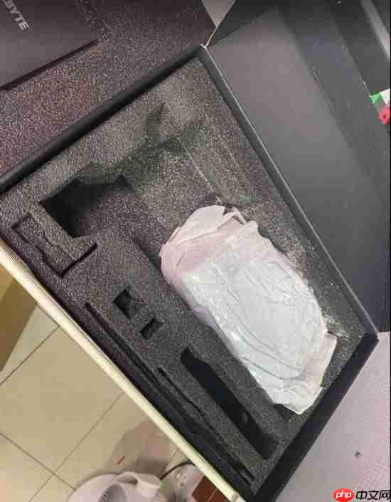 离谱连续剧!先是买到没GPU的RTX 5090:再买RTX 5070 Ti却收到一包盐