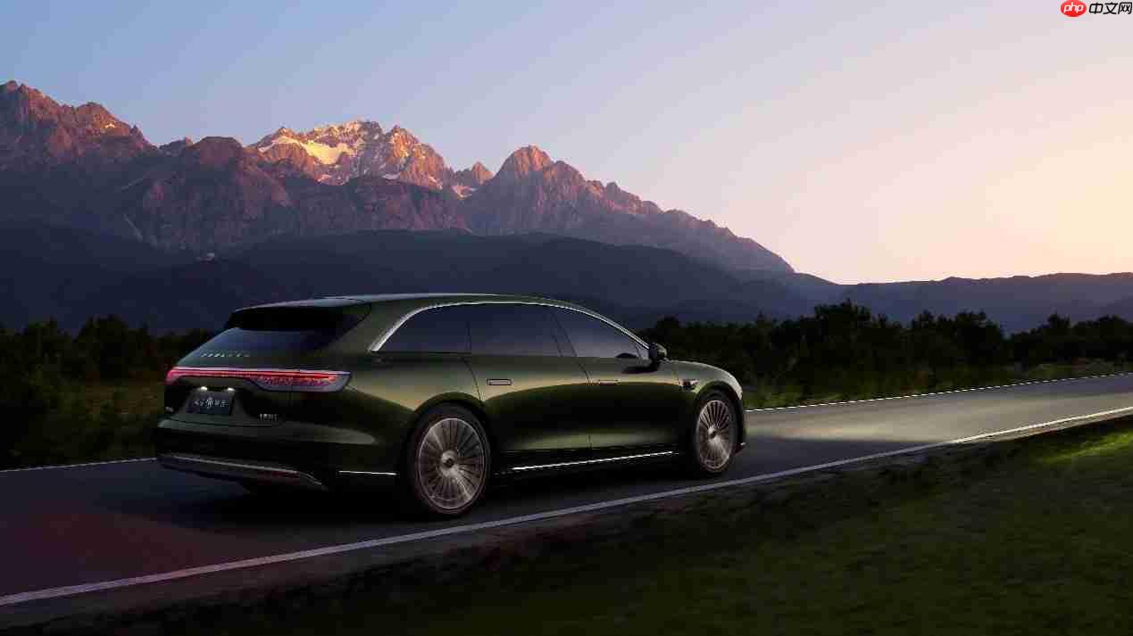 享界S9T黑武士首发,比帕美旅行更酷更优雅