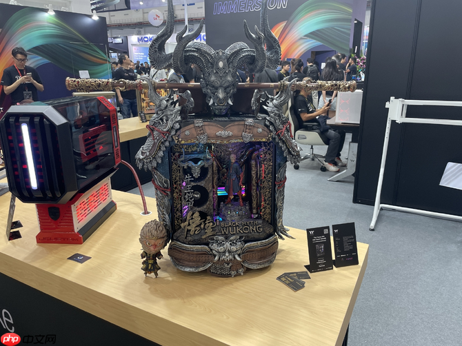 《黑神话》主题太帅了!PC科技展超酷炫MOD机箱欣赏