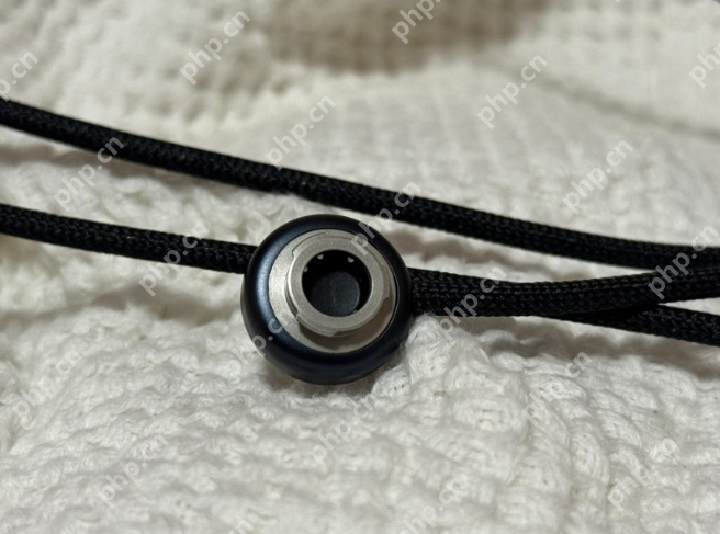 疑似Apple Vision Air电源线曝光!价格可能还是关键