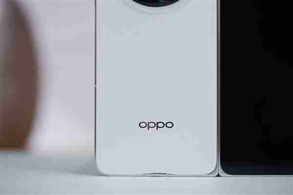 4mm行业最薄折叠屏!OPPO Find N5图赏