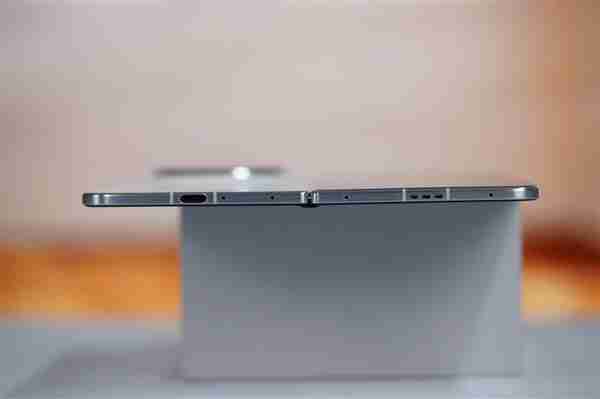 4mm行业最薄折叠屏!OPPO Find N5图赏