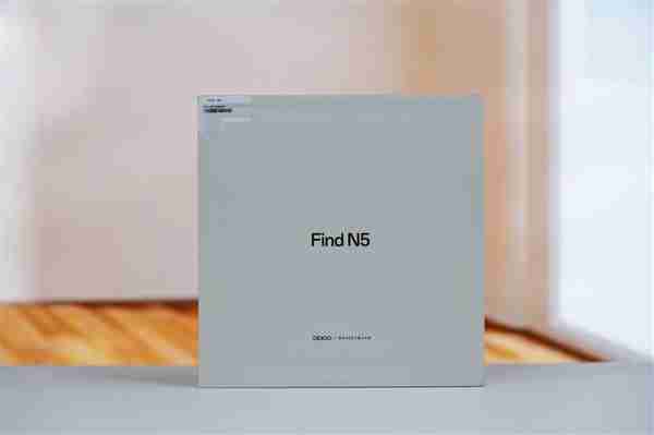 4mm行业最薄折叠屏!OPPO Find N5图赏