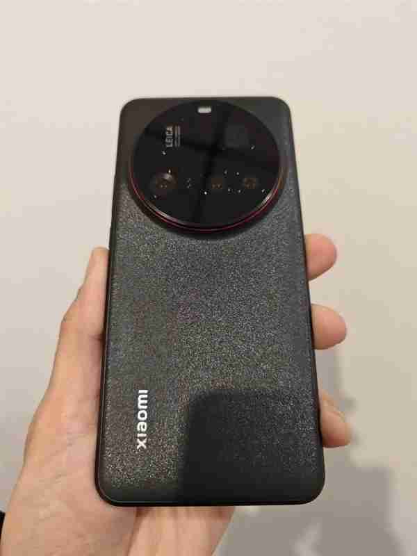 小米15 Ultra月底发布！雷军爆料：影像方面有巨大突破