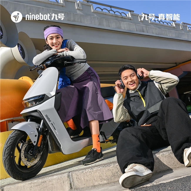 年轻人选什么电动车?九号电动F2z 110 MAX全方位升级很亮眼