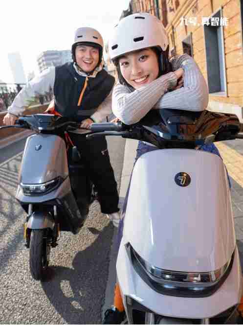 2025长续航电动车怎么选?九号电动F2z 110 MAX引领智能出行新风尚