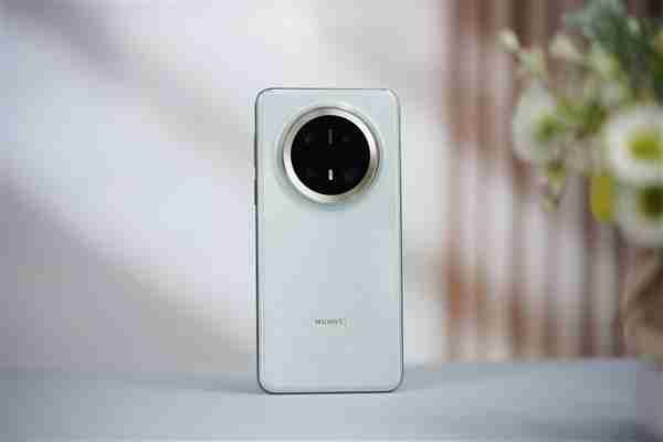 2024年中国手机市场：华为才是最大赢家 同比增长36%超所有竞争对手