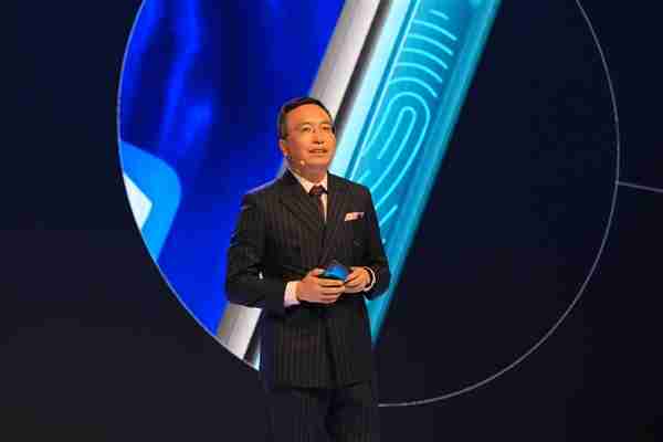 荣耀官方公告:因个人原因 赵明辞去董事、CEO职务