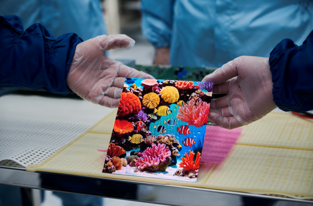 天马 Micro LED 产线顺利全制程贯通:无尺寸限制的无边框拼接显示