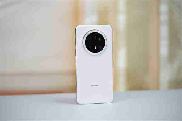 余承东怒赞华为Mate 70:兄弟们做得好 一起去找下一个未来!