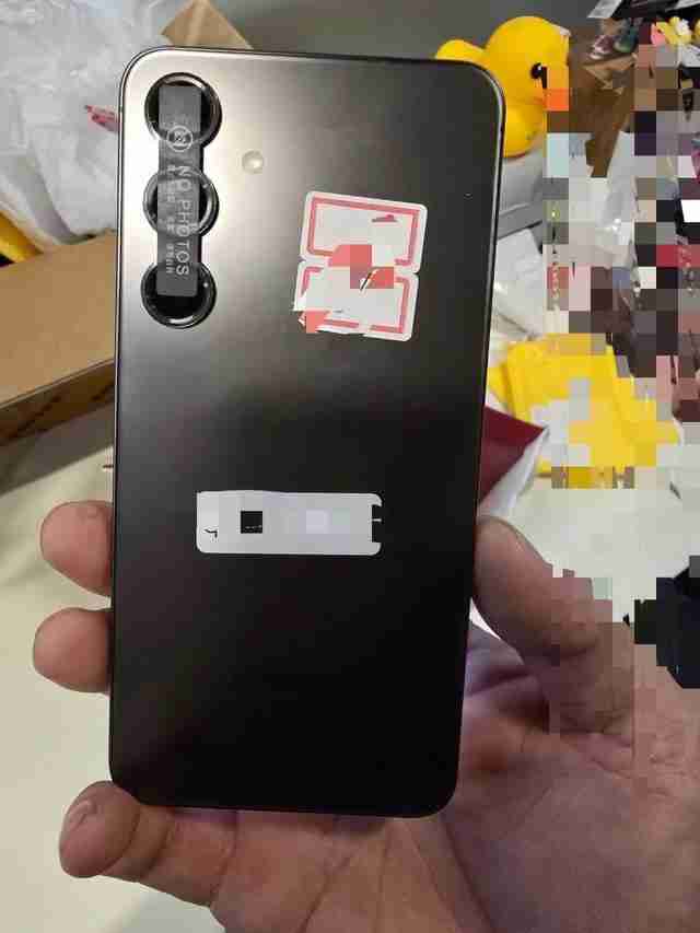 美版三星Galaxy S25+手机真机曝光:新增5G mmWave天线