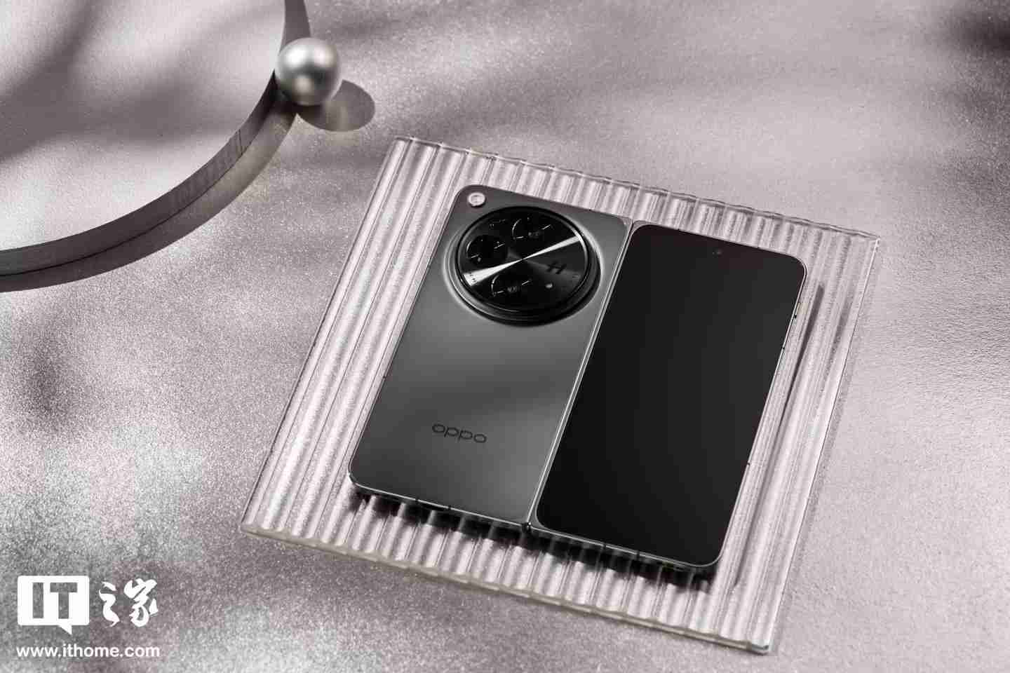 消息称OPPO Find N5折叠屏手机搭骁龙8至尊版,支持IPX8防水