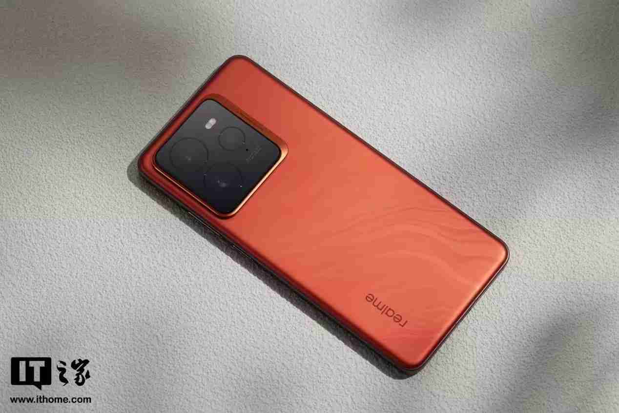 真我GT7 Pro火星移民计划启动:骁龙8至尊版旗舰机以旧换新至高补贴1200元