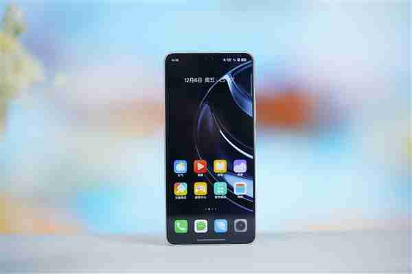 7000mAh巨无霸电池！真我Neo7星舰版图赏