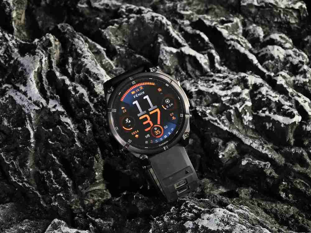 佳明Fenix 8 图赏:智能科技与户外运动的完美结合