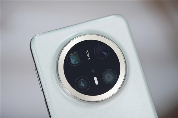 史上最强Mate!华为Mate 70 Pro+飞天青图赏