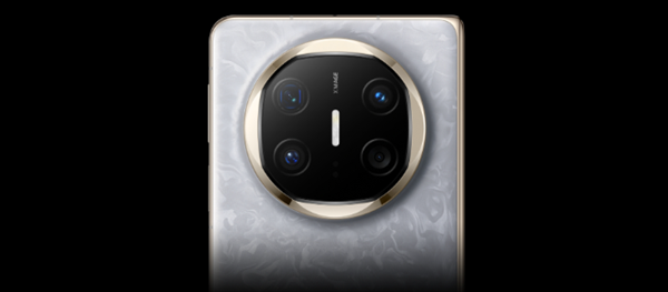 首发三网卫星通信 曝华为Mate X6典藏版线下取消限购:14999元起