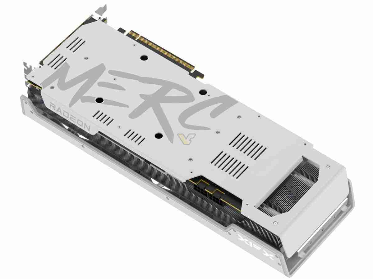 XFX 讯景白色版 RX 7900 XT 显卡曝光:高性能、高颜值