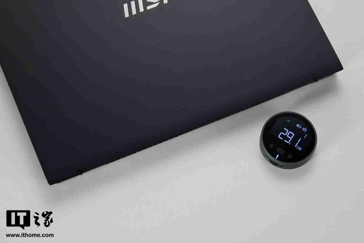 【IT之家开箱】微星尊爵 13 AI+ Evo 2024 图赏:990g 极致轻薄本