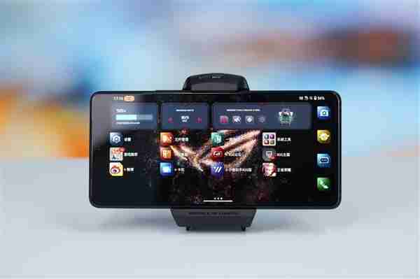 行业首发185Hz高刷新率!ROG游戏手机9 Pro图赏