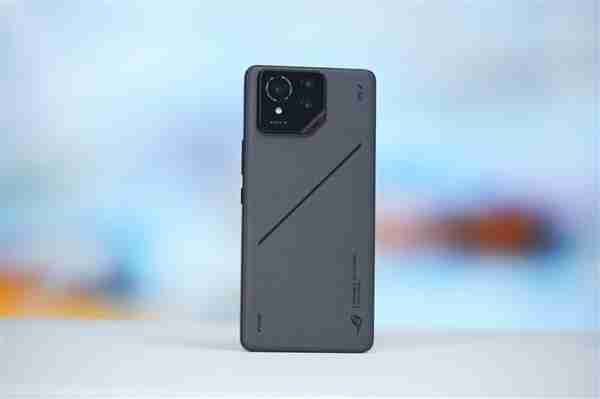 行业首发185Hz高刷新率!ROG游戏手机9 Pro图赏