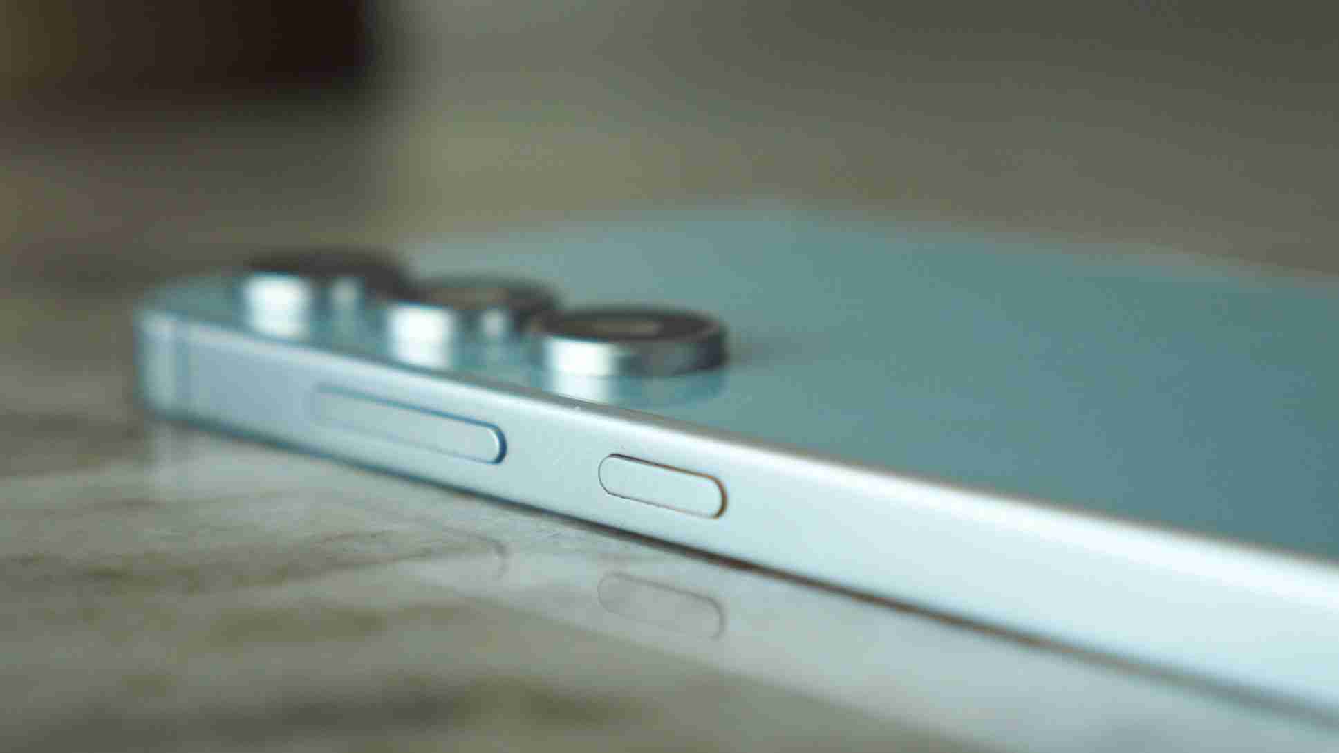 三星最薄旗舰手机 Galaxy S25 Slim 曝料:2 亿主摄、5000 万长焦配 ALoP 技术