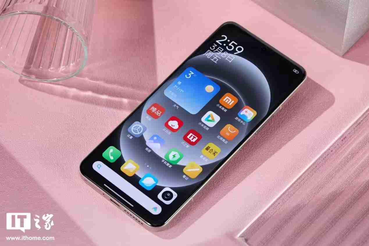 消息称某厂新机“超大杯”标配北斗卫星通信,预计为小米15 Ultra