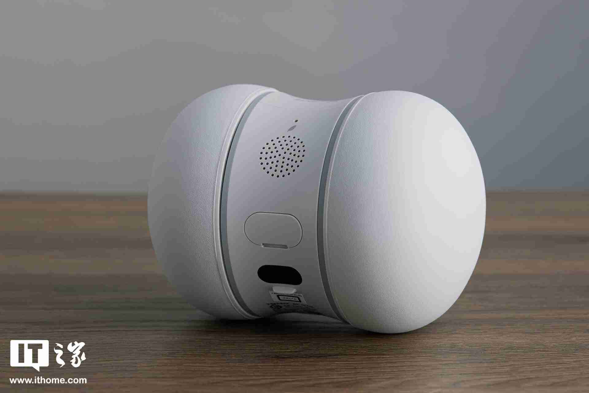 萤石 TAMO 看护摄像机：能全屋移动的智能看护摄像机