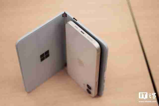 微软三折叠手机专利通过申请,或为Surface Phone铺路