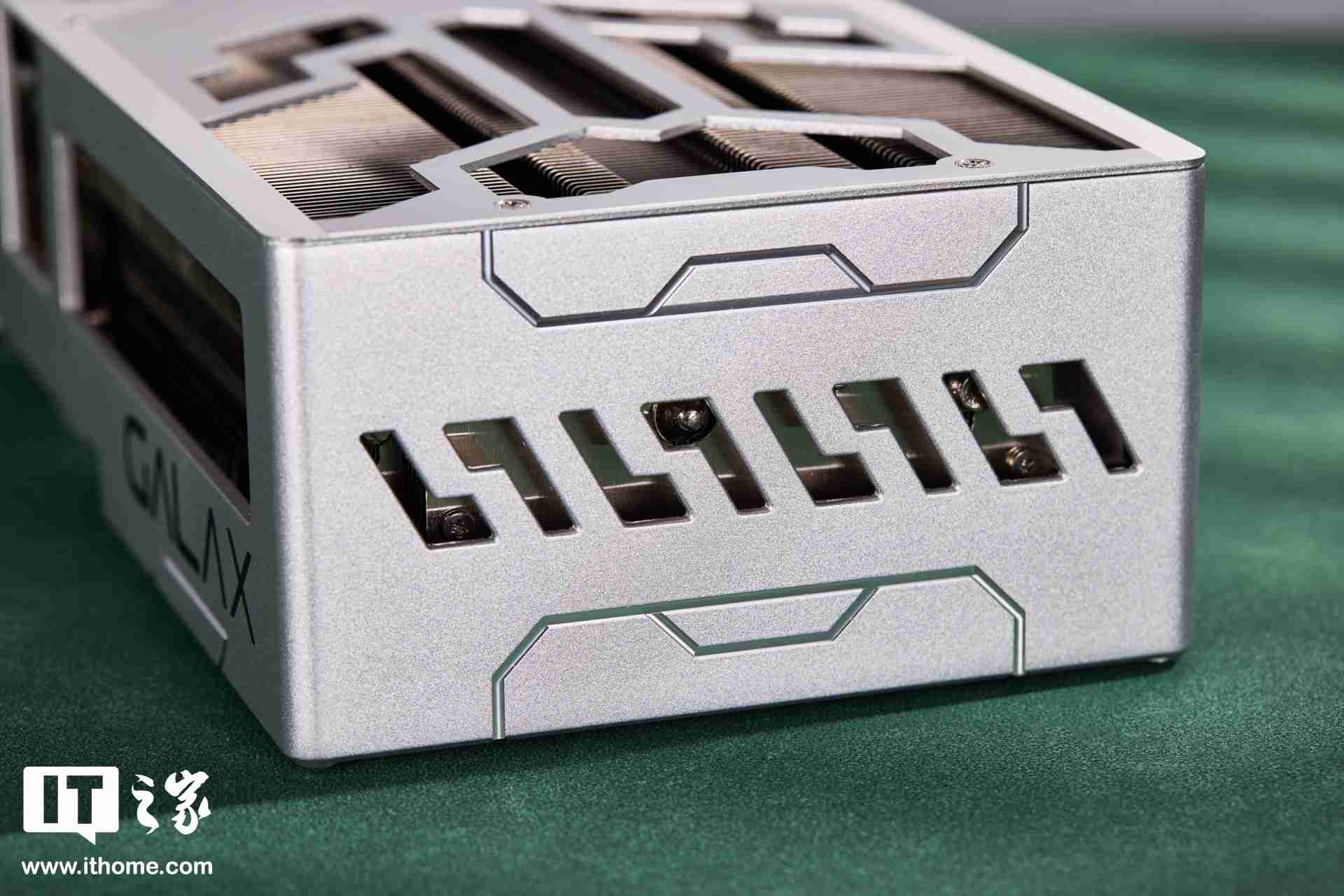 影驰 GEFORCE RTX 4070Ti SUPER 金属大师 Plus OC 图赏，硬派金属风，旗舰同款散热