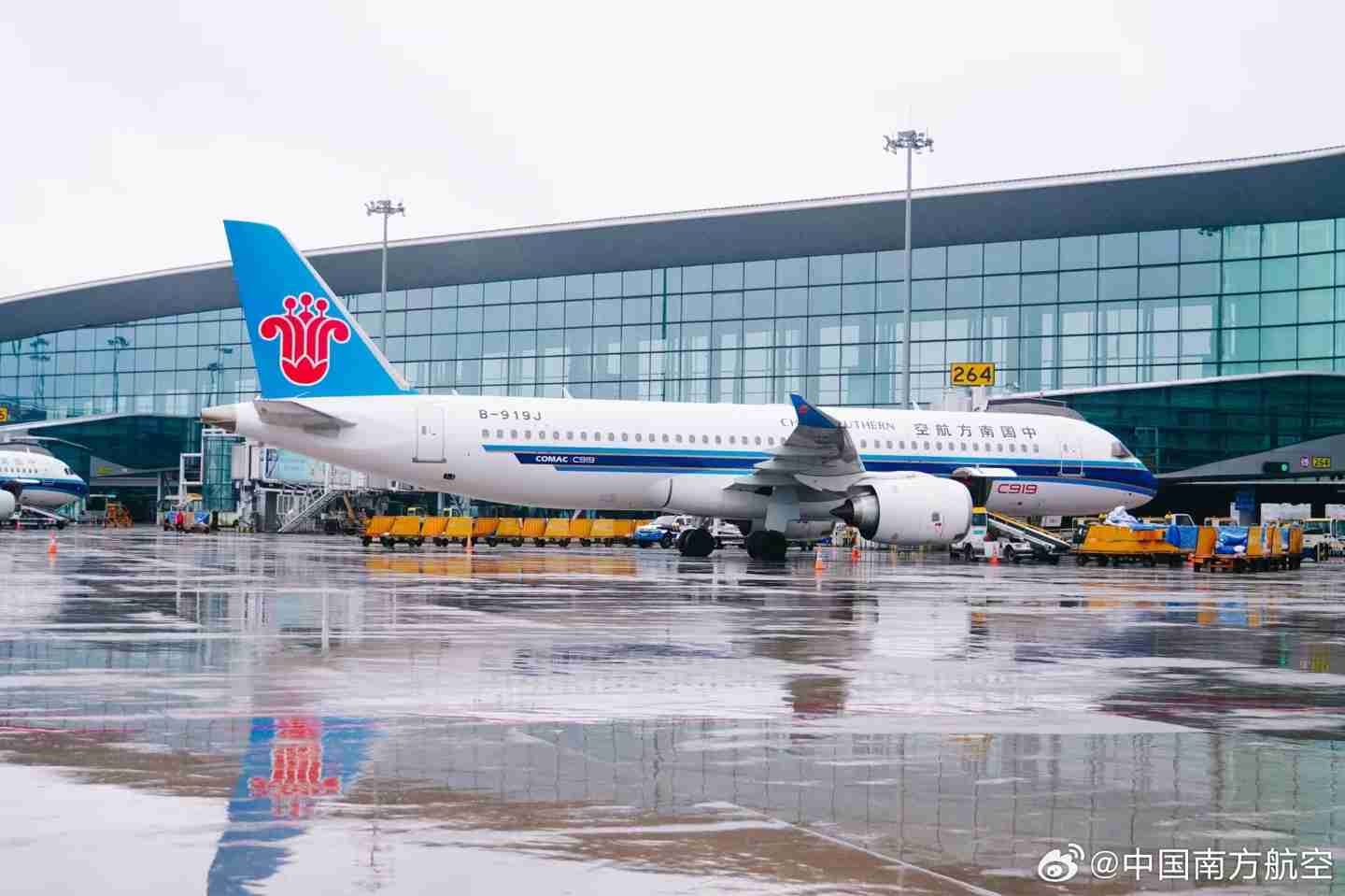 南航 C919 国产大飞机航线上新:广州-成都天府