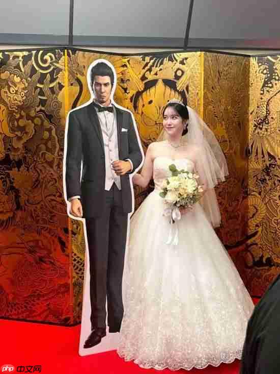 桐生一马“结婚了”?《如龙》女粉晒模拟婚礼照