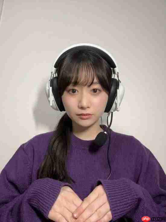 《寂静岭f》凛子演员近照:可爱到想被她从楼梯上推倒