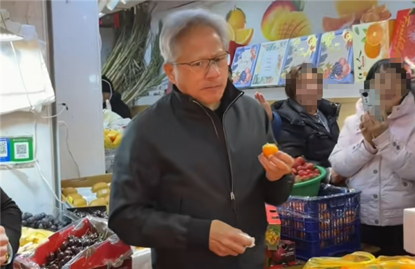 黄仁勋现身上海北京:一路吃、喝、逛、买