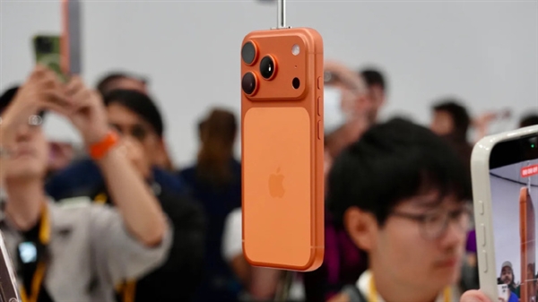 国内一用户刚买iPhone Air第二天就降价2000元 不退差价:本人回应认栽