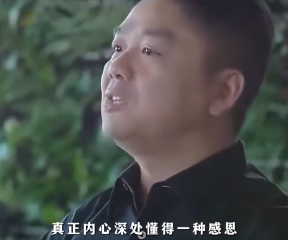 刘强东老家喊话村民来拉年货:三轮车、小推车能用的都用上