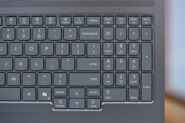 酷睿Ultra X9 388H加持!联想小新Pro 16 GT AI元启版图赏